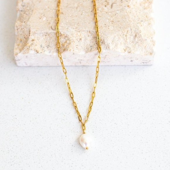 Necklace Pearl Waterproof Pearl paperclip chain gold layering necklace Dainty - Picture 4 of 12